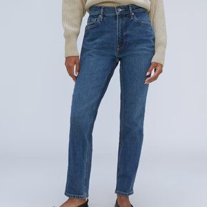 Great condition Everlane Original Cheeky Jean in washed midnight, size 32 reg